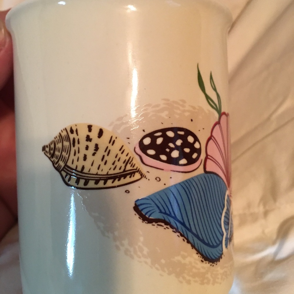 Vintage seashell mug - Picture 2 of 5
